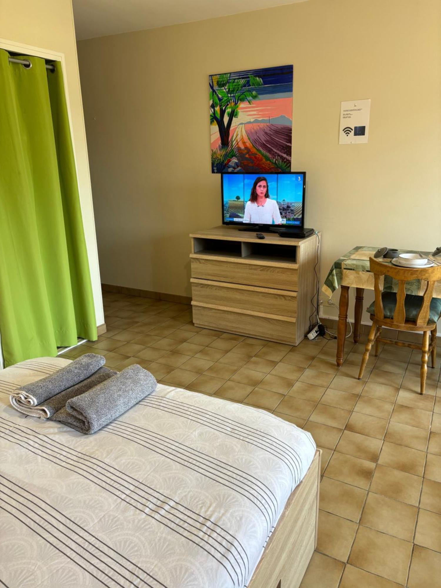 - Les Jardins De Cybele - Apartment Greoux-les-Bains